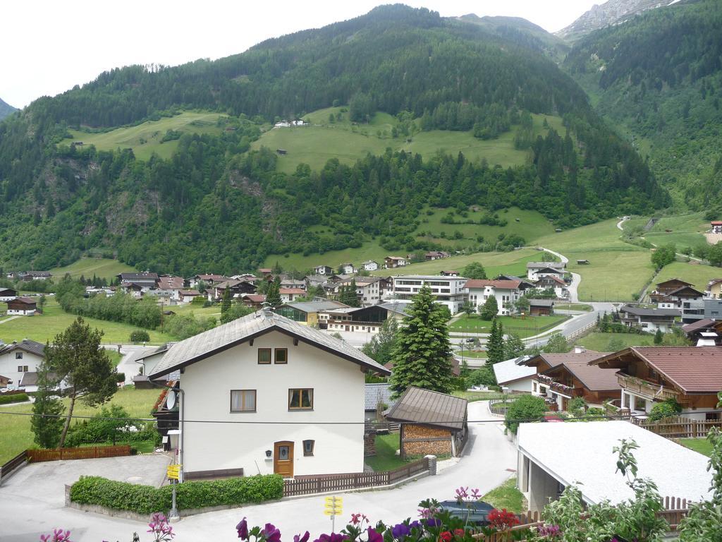 Familie Neunhaeuserer Neustift im Stubaital Exterior foto