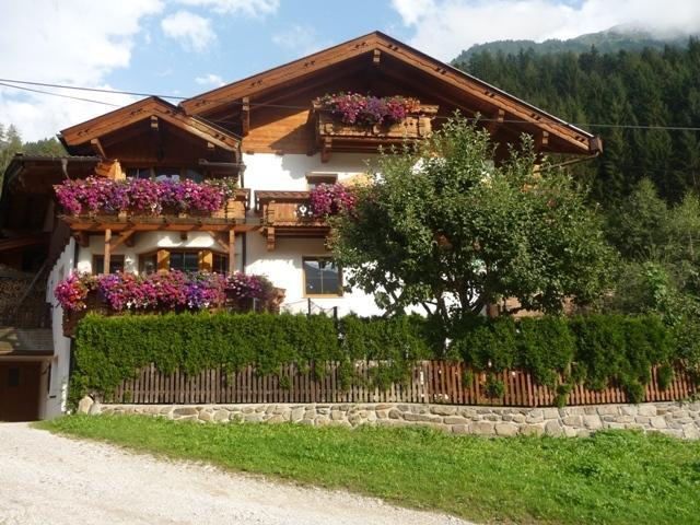 Familie Neunhaeuserer Neustift im Stubaital Exterior foto